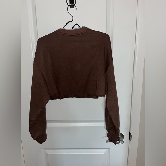 H&M Cropped Brown Crewneck - Picture 3 of 5